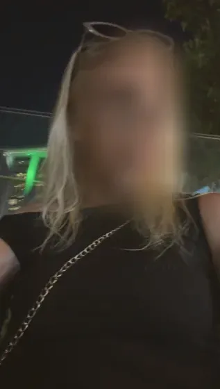 Pia, 18