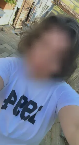 Selina, 32