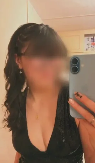 Selina, 19