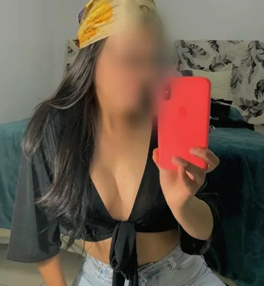 Stefanie, 31
